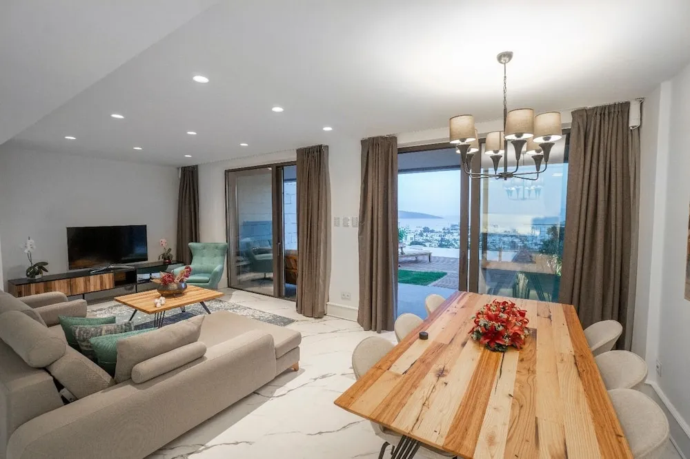 Deluxe Villa