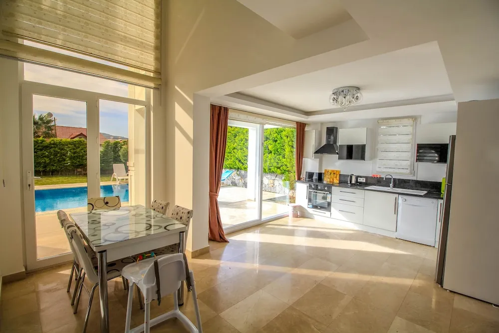 Grand Villa