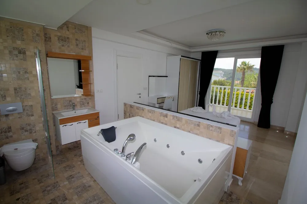Grand Villa