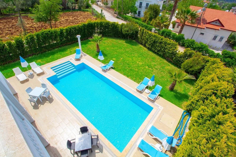 Grand Villa