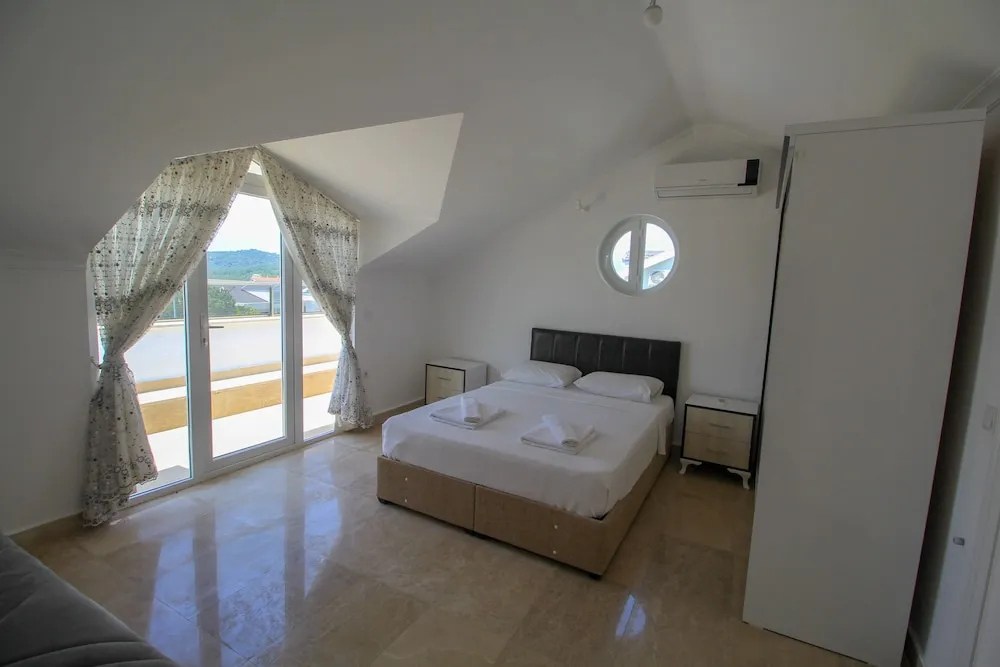 Grand Villa
