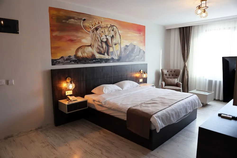 Deluxe Tek Büyük Yataklı Oda