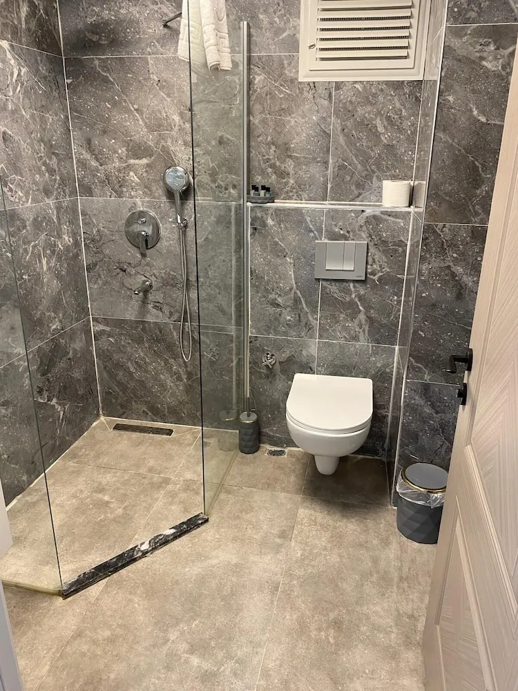 Luxury Tek Büyük Yataklı Oda