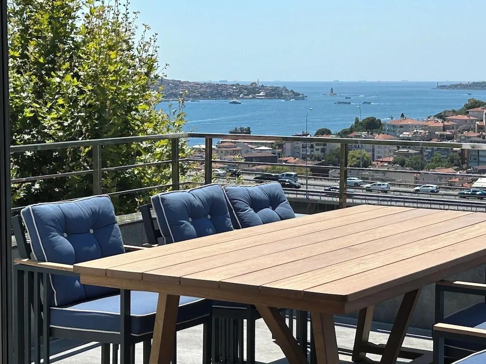 Romantic Room (Sea View and Terrace)