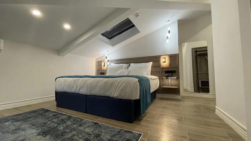 Romantic Room (Sea View and Terrace)