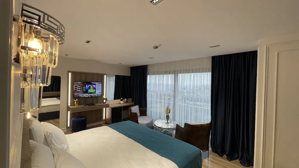 Deluxe Room with Sea View