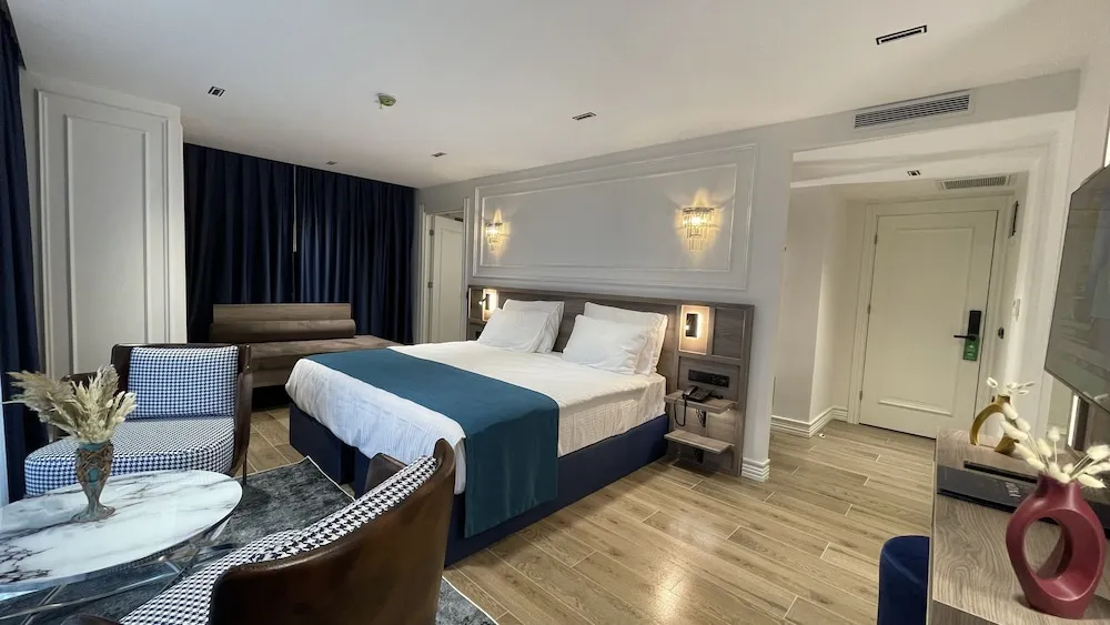 Deluxe Room with Sea View