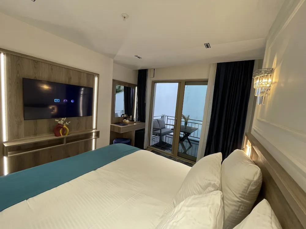Superior Room with Balcony