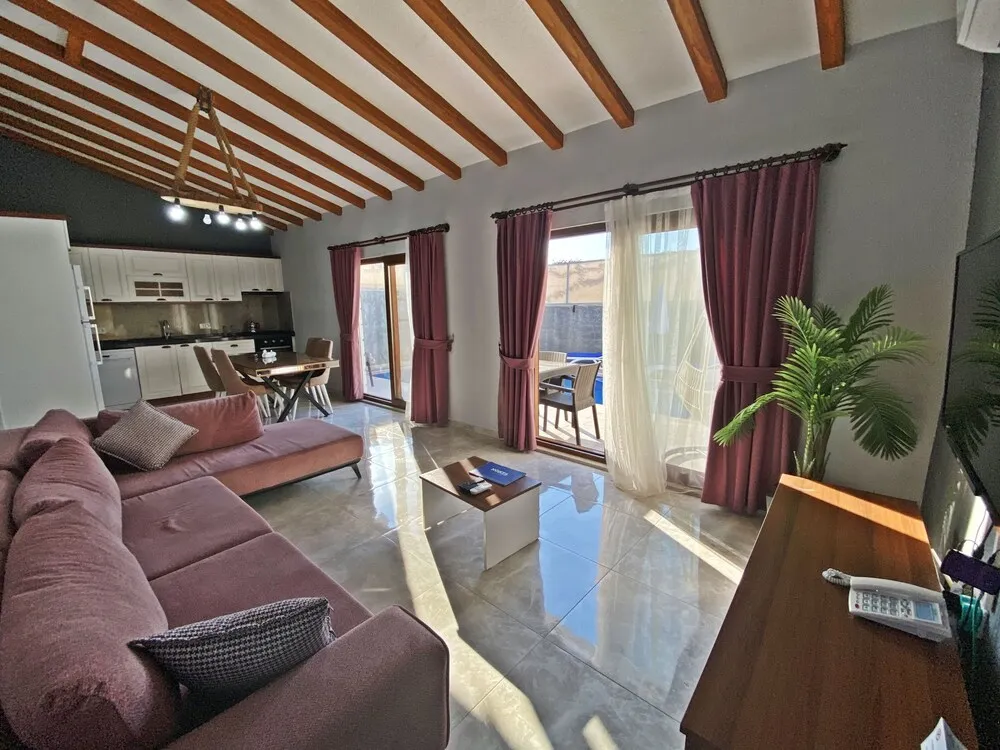 Basic Villa, Sıcak Su Küveti, Havuz Manzaralı
