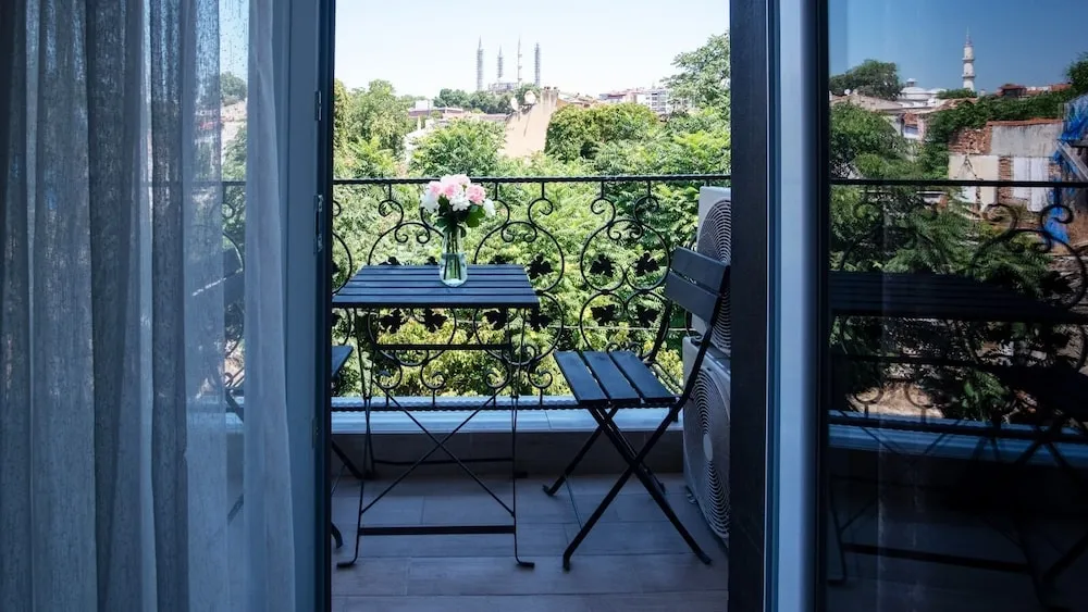 İki Ayrı Yataklı Oda, Balkon