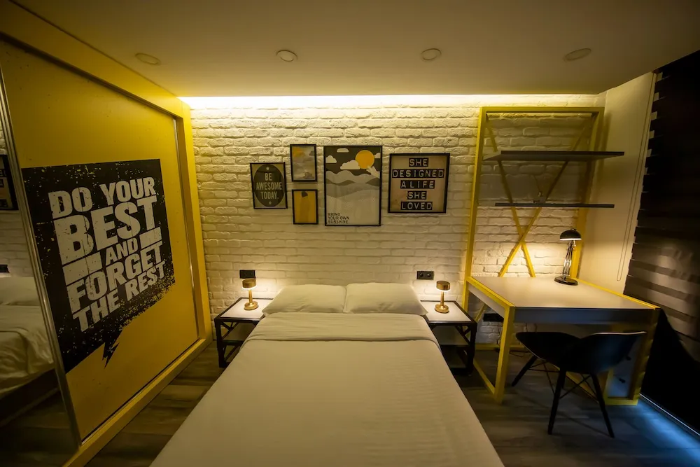 Deluxe Tek Büyük Yataklı Oda