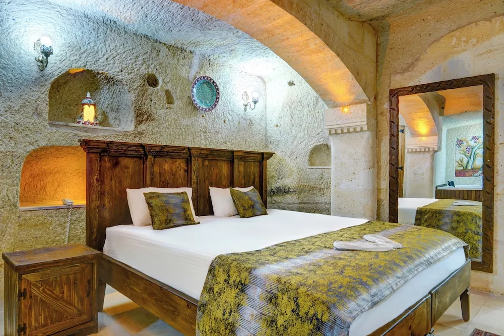 Royal Tek Büyük Yataklı Oda