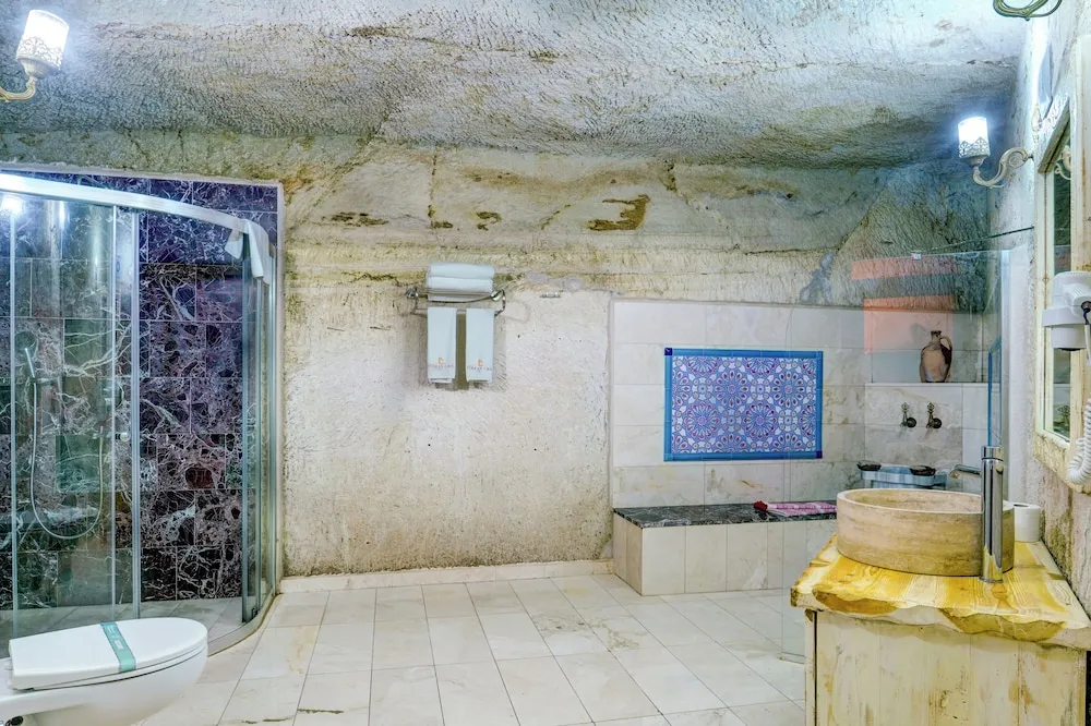 Luxury Tek Büyük Yataklı Oda