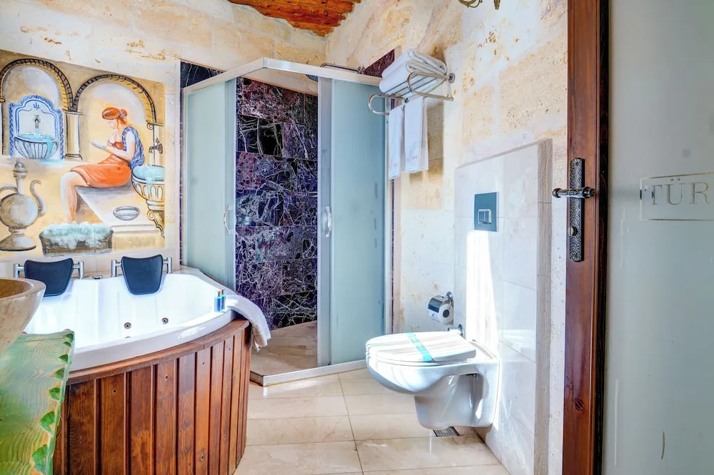 Premium Tek Büyük Yataklı Oda