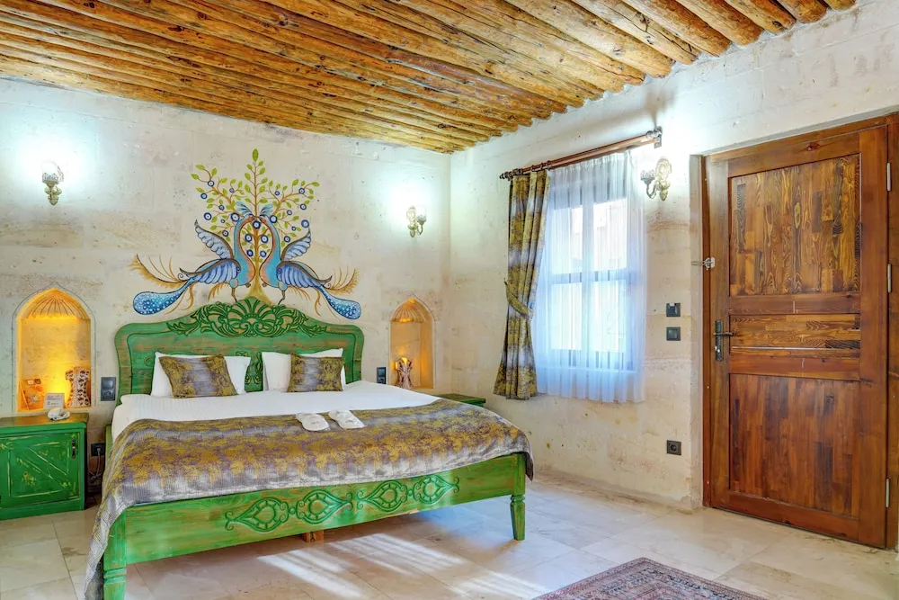 Premium Tek Büyük Yataklı Oda