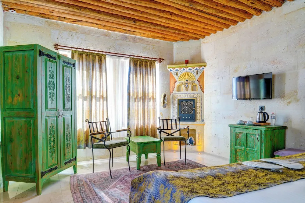 Premium Tek Büyük Yataklı Oda