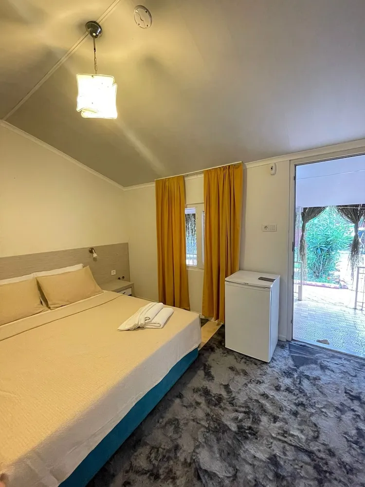 Superior Tek Büyük Yataklı Oda