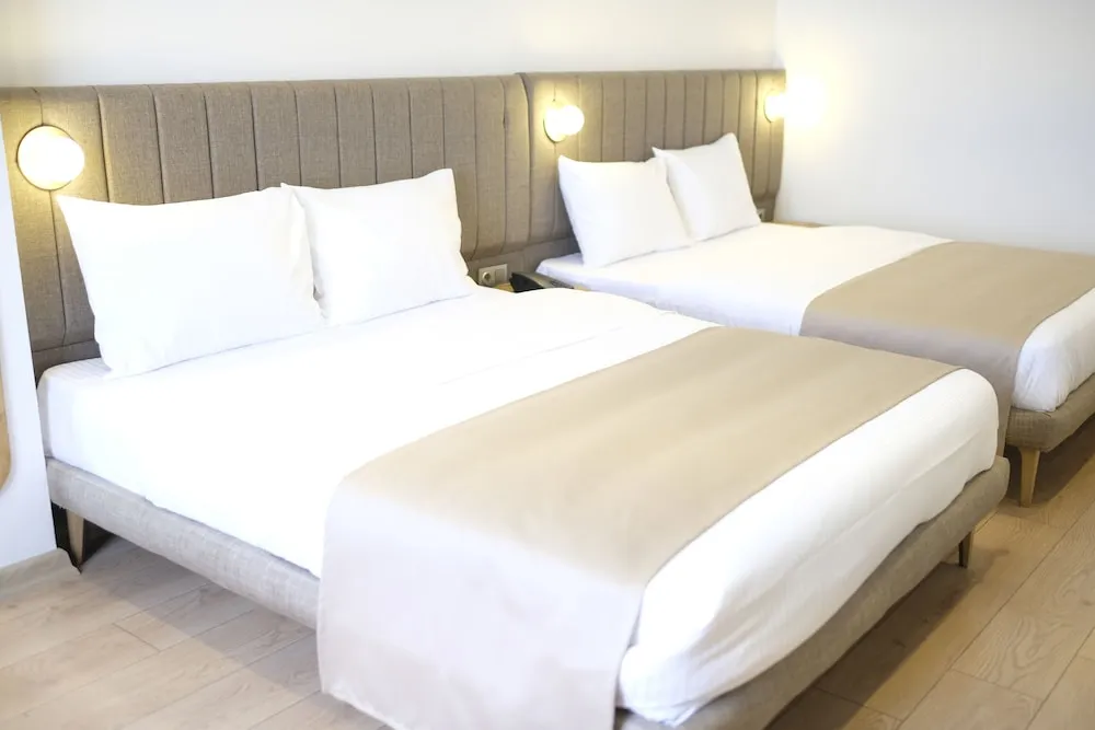 Deluxe Üç Kişilik Oda