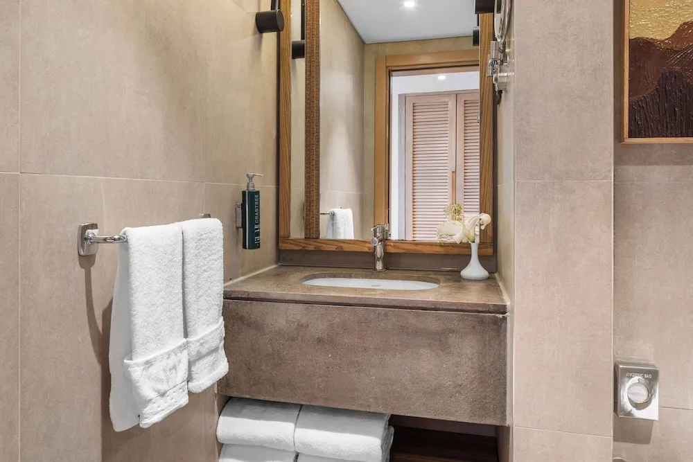 Premium Oda, 1 En Büyük (King) Boy Yatak, Plaj Kenarı