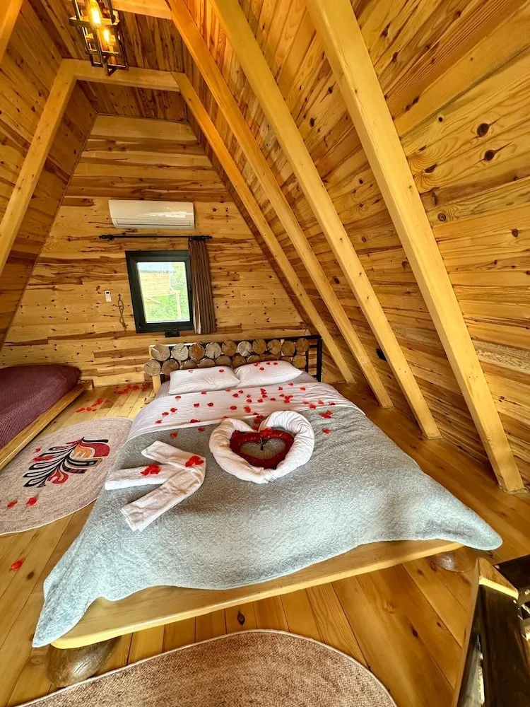 Ağaç Ev, Dağ Manzaralı