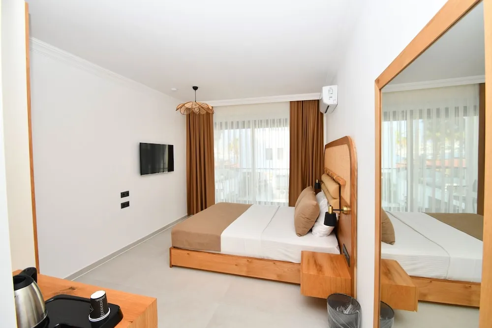Deluxe Üç Kişilik Oda