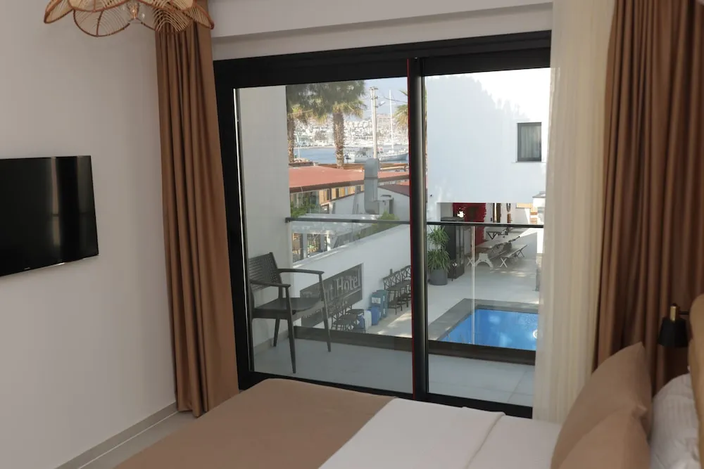 Deluxe Üç Kişilik Oda