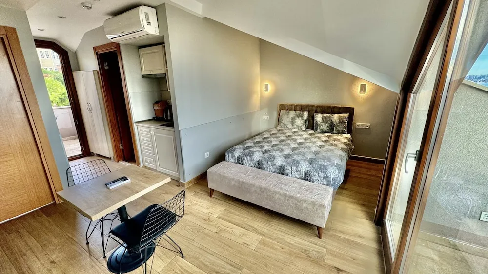 Deluxe Apart Sea View with Balcony Annexe