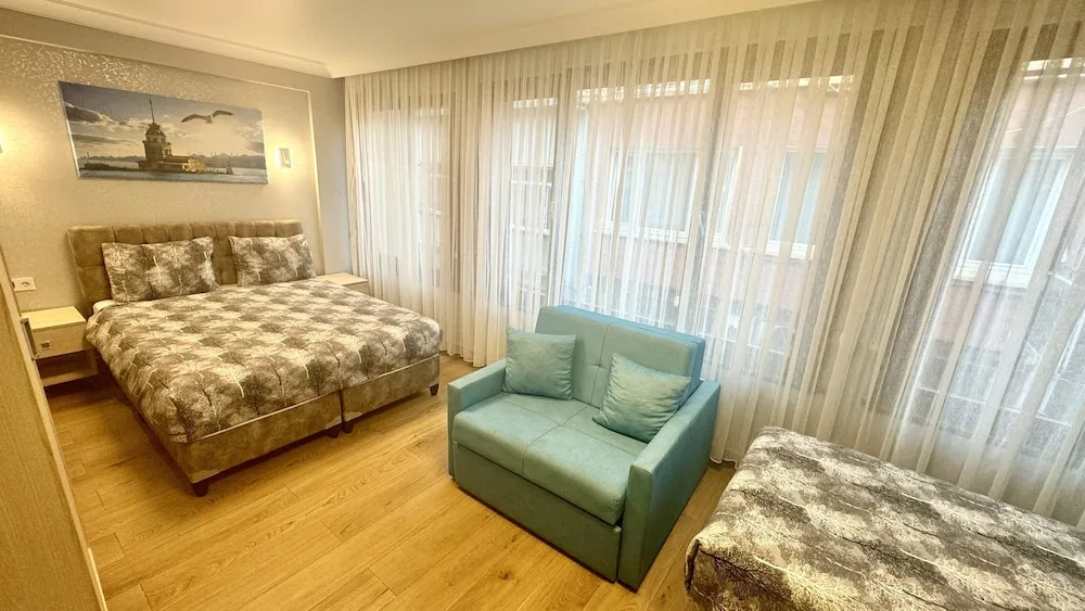 Deluxe Triple Apart with Sea View Annexe