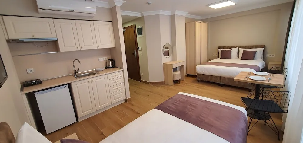 Deluxe Triple Apart with Sea View Annexe