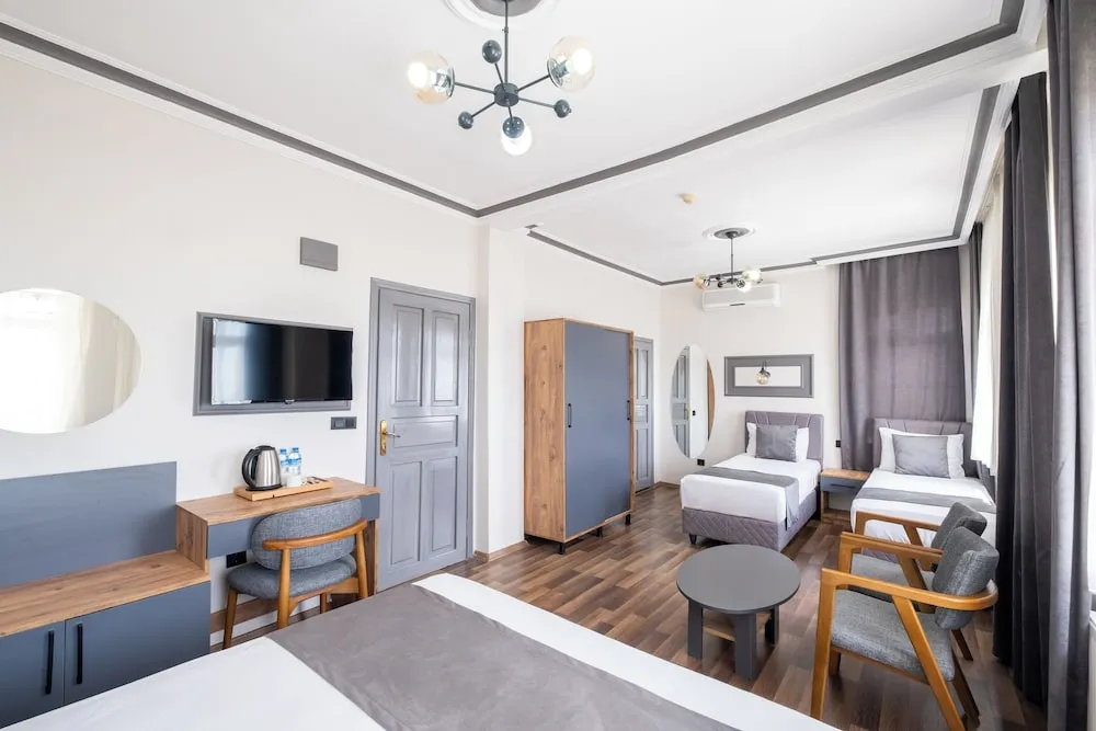 Deluxe Üç Kişilik Oda, Deniz Manzaralı