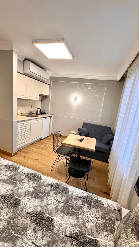 Deluxe Family Apart with Sea View Annexe