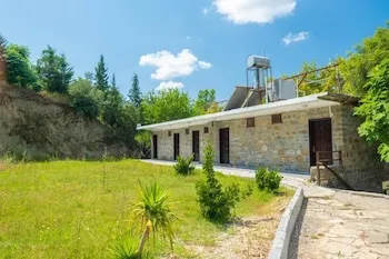 Özgür Family House