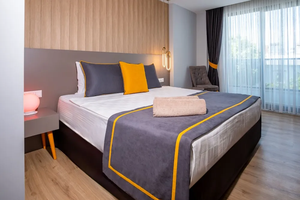 Comfort Tek Büyük veya İki Ayrı Yataklı Oda