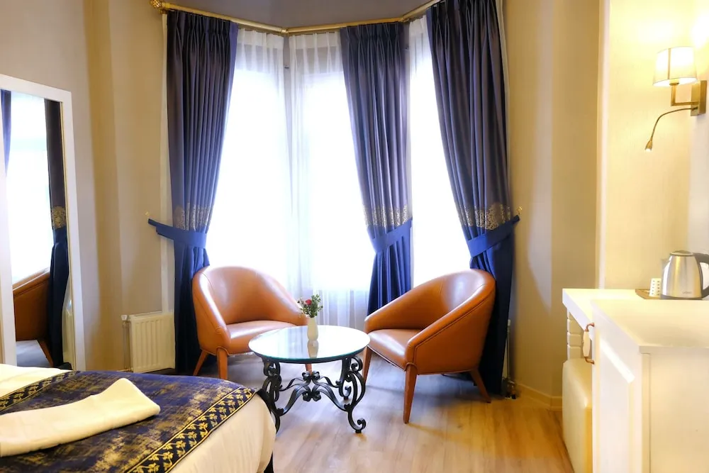 Deluxe Tek Büyük Yataklı Oda