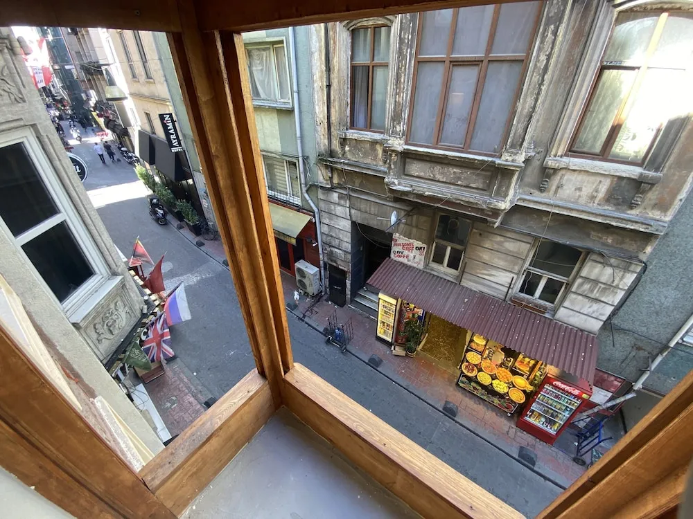 Economy Oda, 1 Büyük (Queen) Boy Yatak