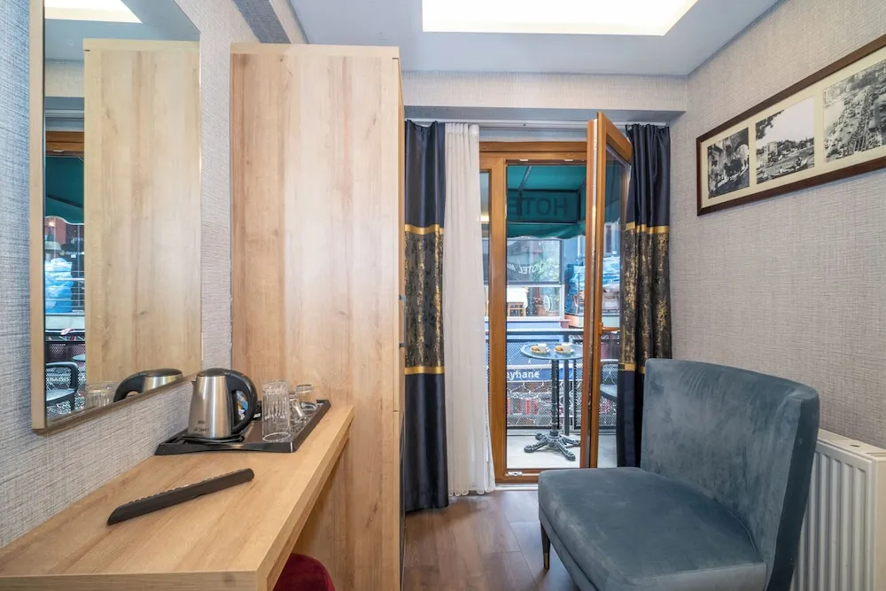 Deluxe Oda, 1 Yatak Odası, Balkon, Şehir Manzaralı