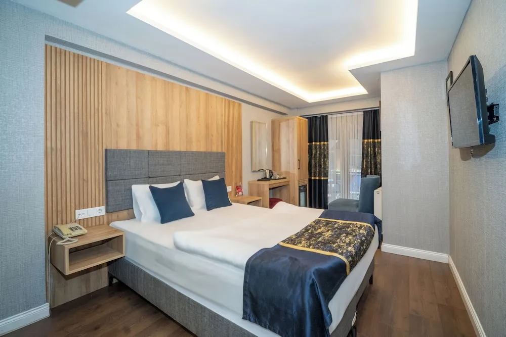 Deluxe Oda, 1 Yatak Odası, Balkon, Şehir Manzaralı