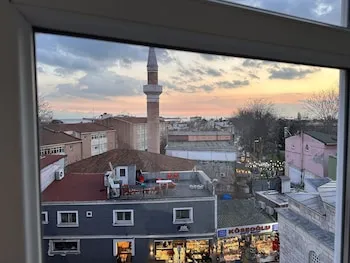 Asparagus Hotel Suits Old City