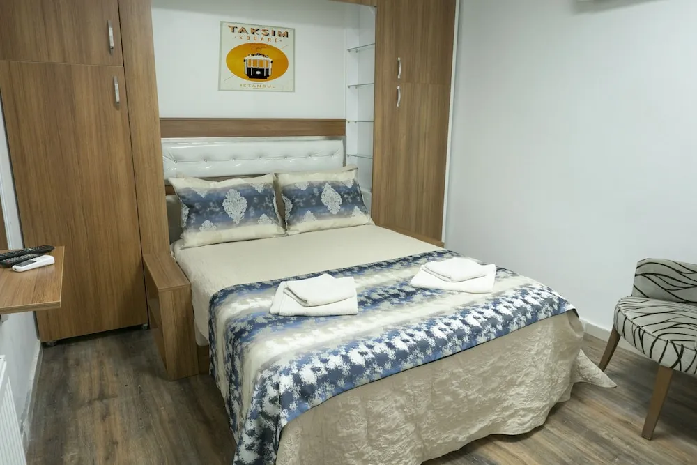 Deluxe Tek Büyük Yataklı Oda