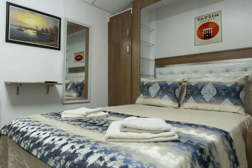 Deluxe Tek Büyük Yataklı Oda