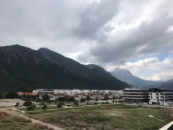 Yücemek Apart
