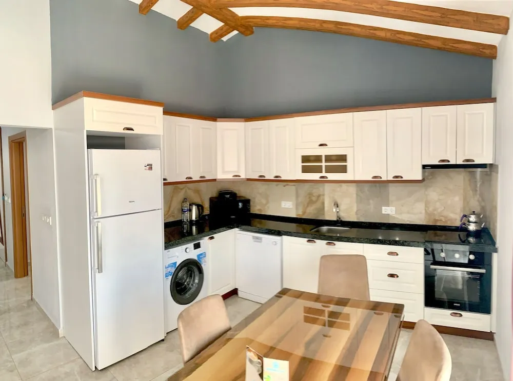 Basic Villa, Sıcak Su Küveti, Havuz Manzaralı