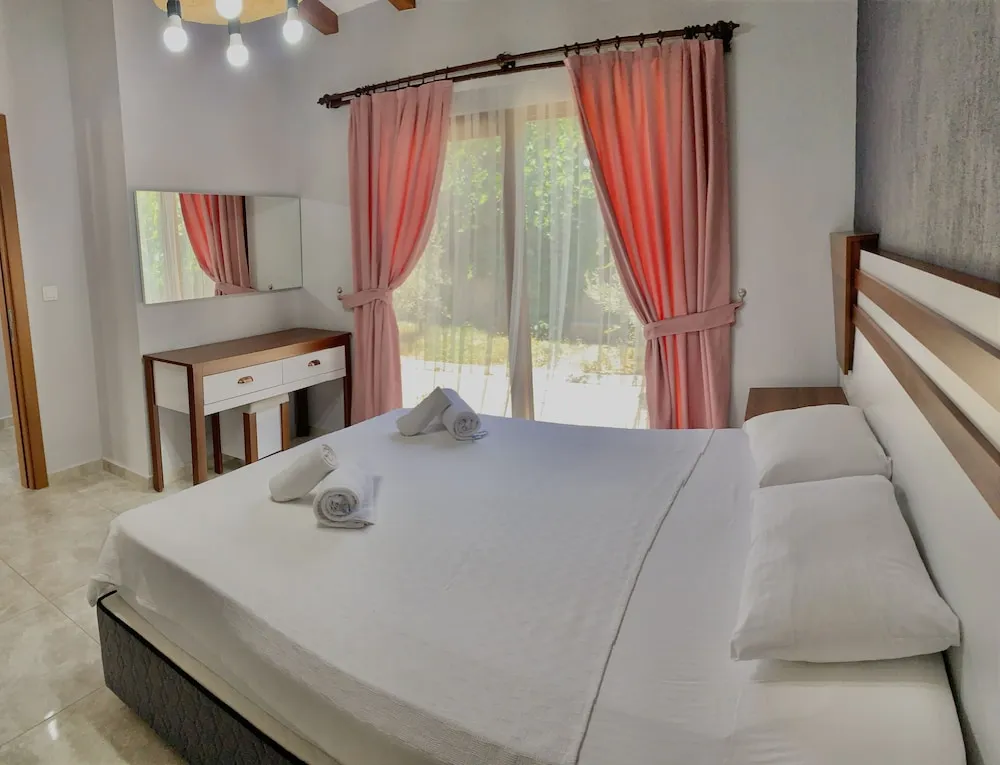 Basic Villa, Sıcak Su Küveti, Havuz Manzaralı