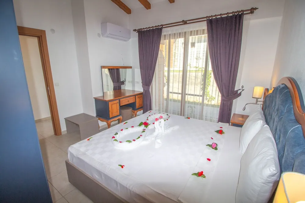 Basic Villa, Sıcak Su Küveti, Havuz Manzaralı