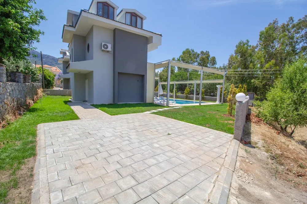 Basic Villa