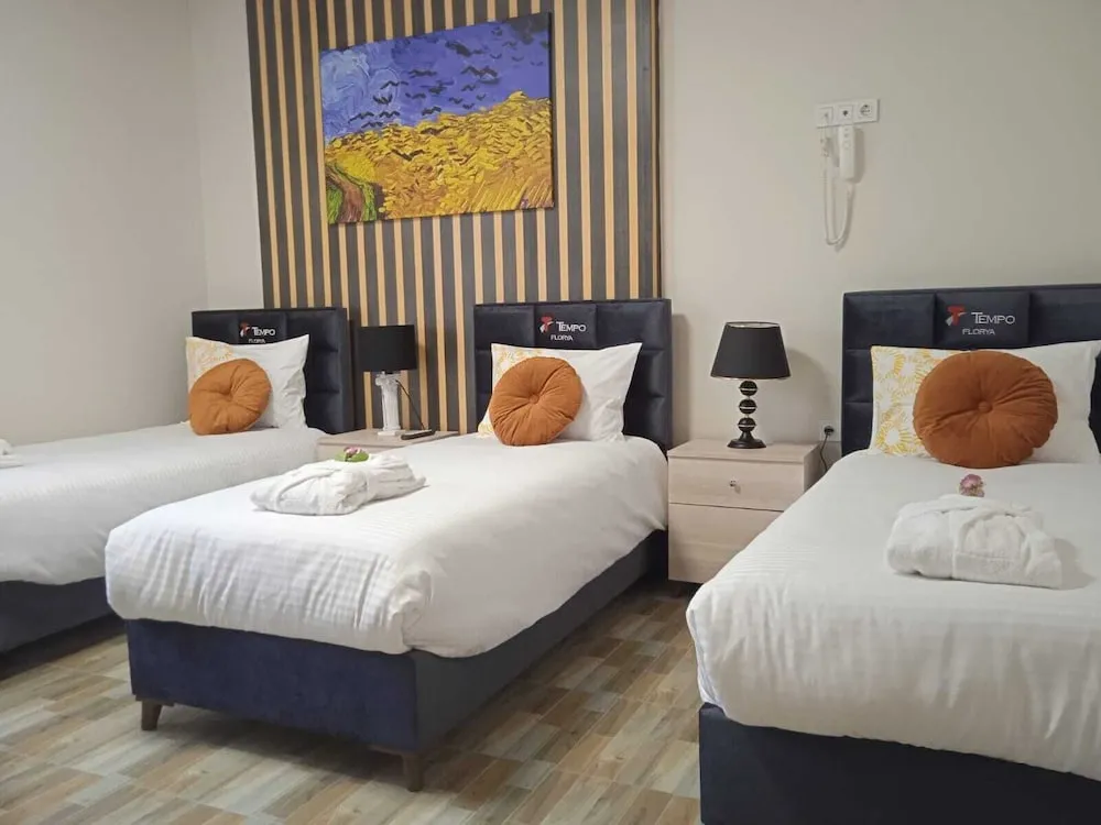 Deluxe Üç Kişilik Oda