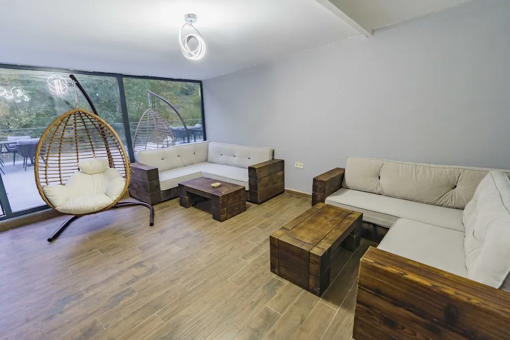 Executive Oda, Teras, Nehir Manzaralı