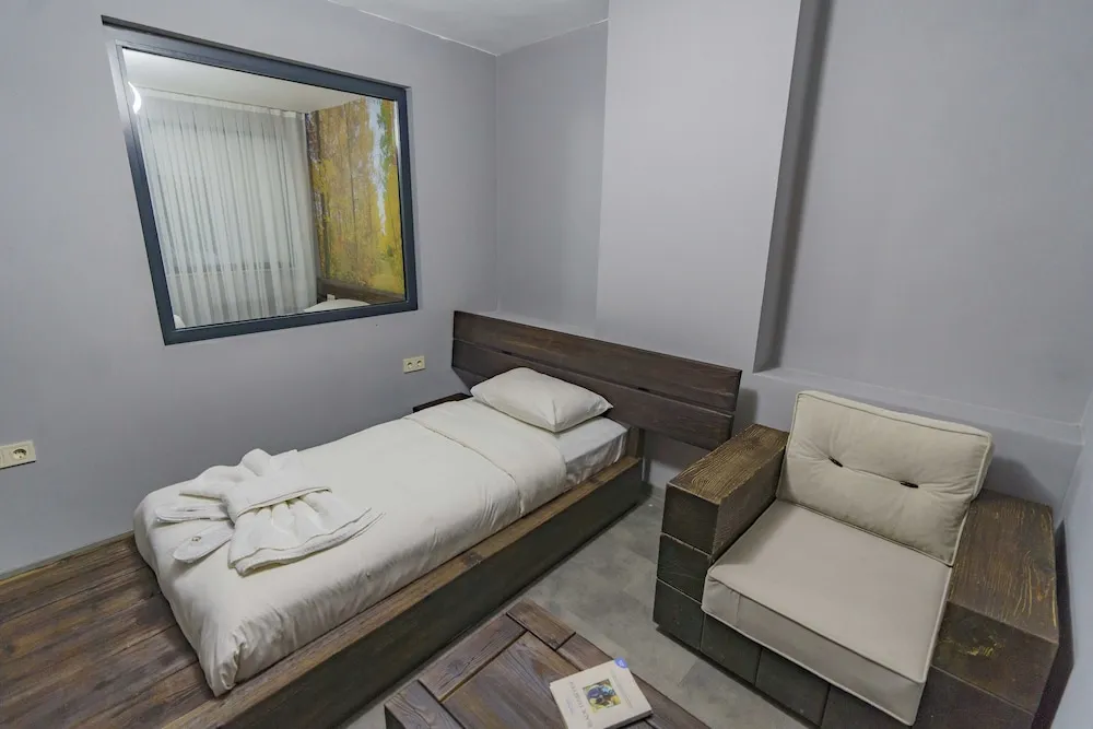 Executive Oda, Teras, Nehir Manzaralı