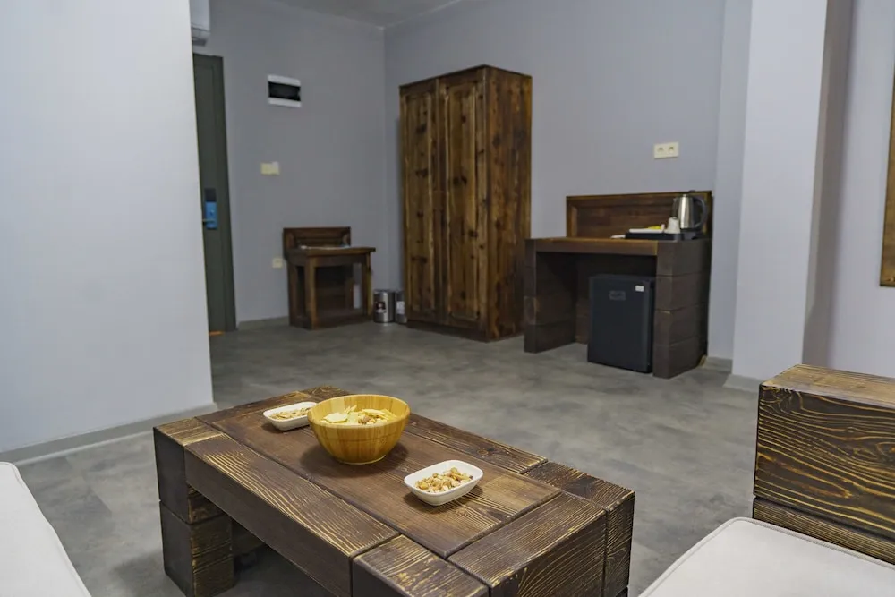 Deluxe Oda, 1 Büyük (Queen) Boy Yatak ve Çekyat, Balkon/Veranda, Nehir Manzaralı