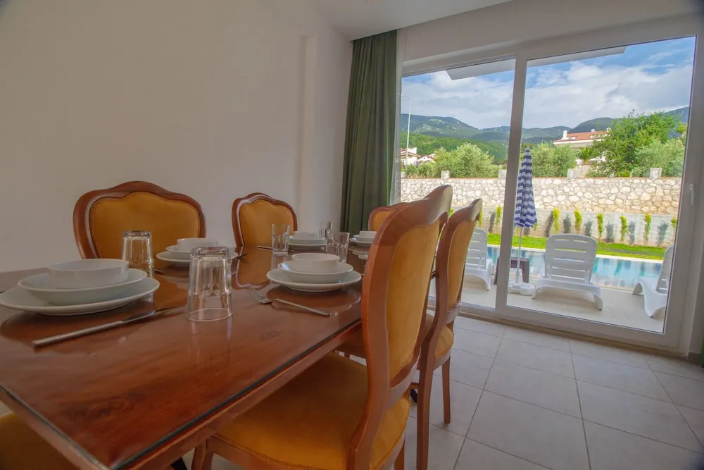 Grand Villa